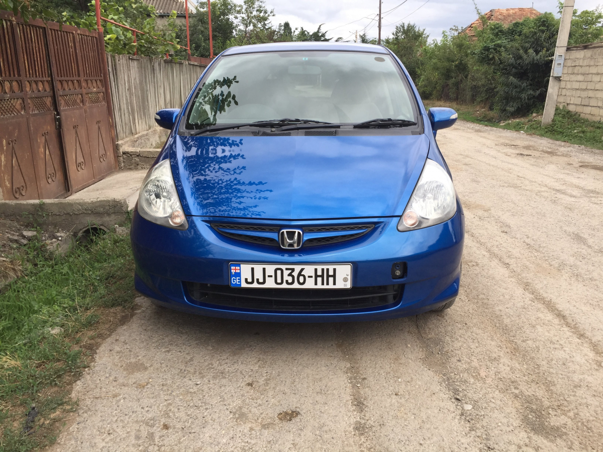უბრალოდ ბიუჯეტური მანქანა თუ ადამიანი?