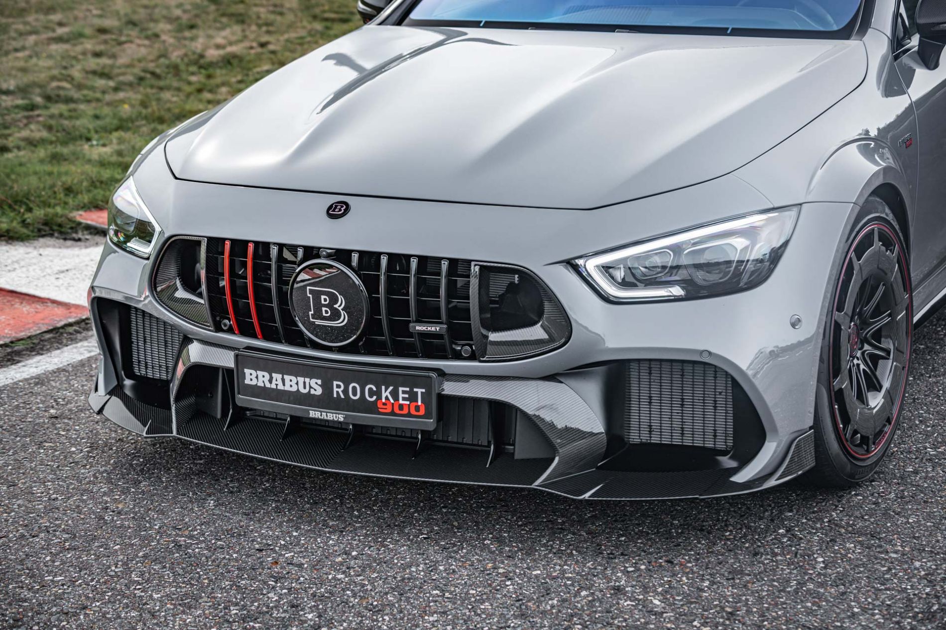 Brabus-მა ახალი სათამაშო, Rocket 900 წარადგინა