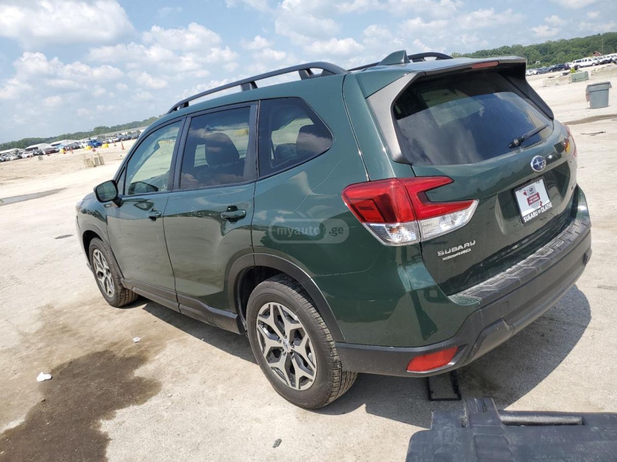 Subaru Premium 4dr All-Wheel Drive CV — миниатюра 2