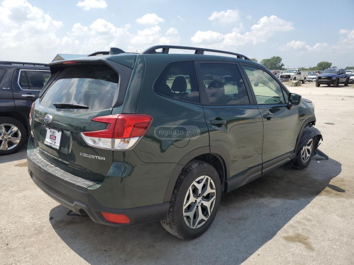 Subaru Premium 4dr All-Wheel Drive CV — миниатюра 3