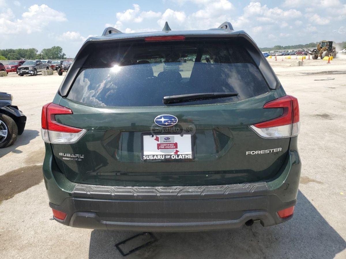 Subaru Premium 4dr All-Wheel Drive CV — миниатюра 6