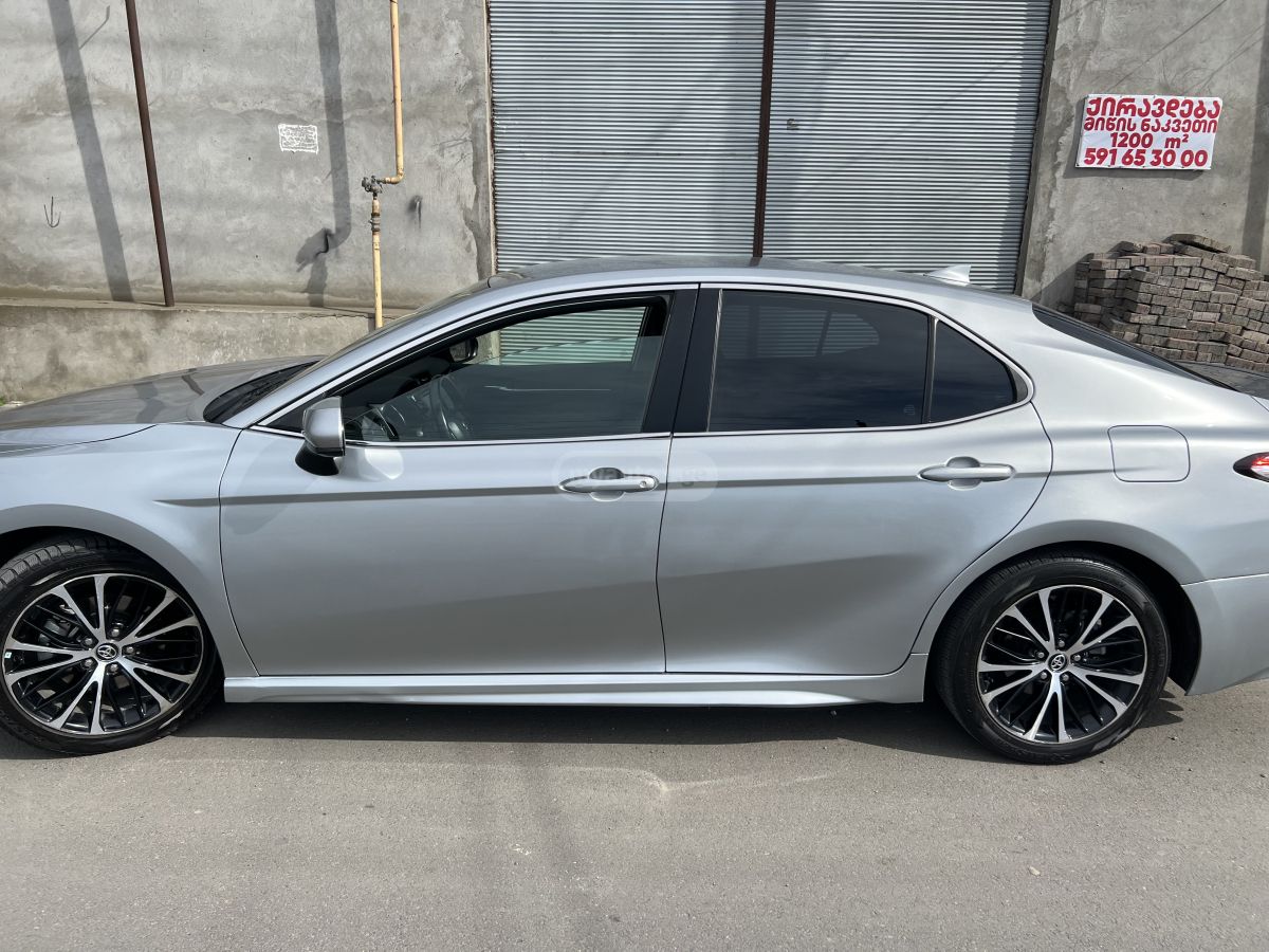 Toyota Camry - фото 8