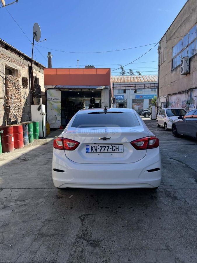 Chevrolet Cruze - фото 4