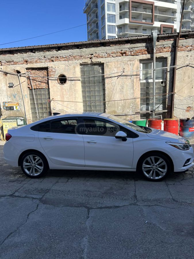 Chevrolet Cruze - фото 7