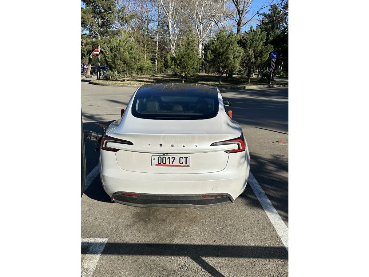 Tesla Model 3 - фото 5