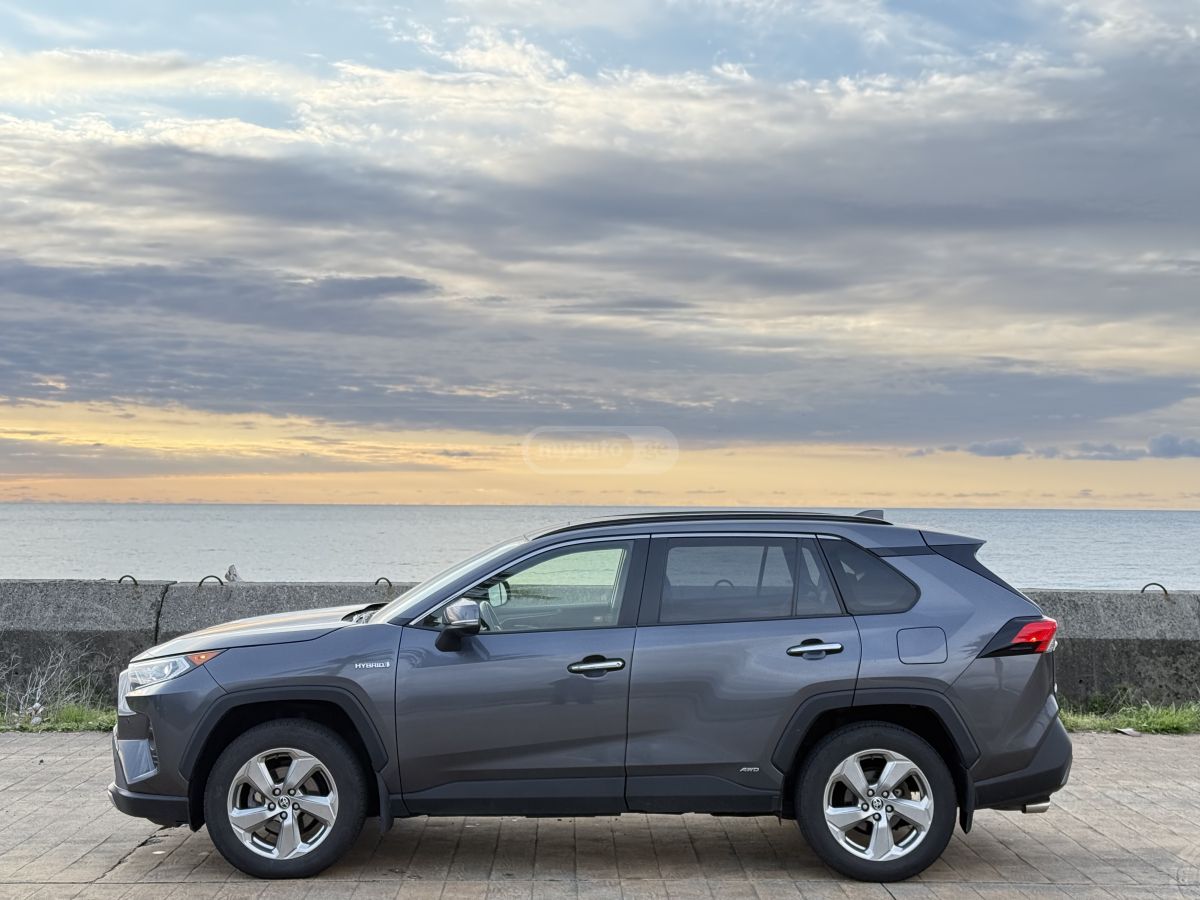 Toyota Rav 4 - фото 5