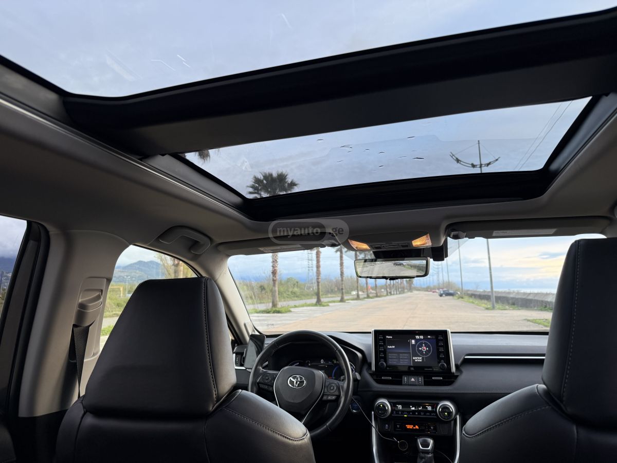 Toyota Rav 4 - фото 7