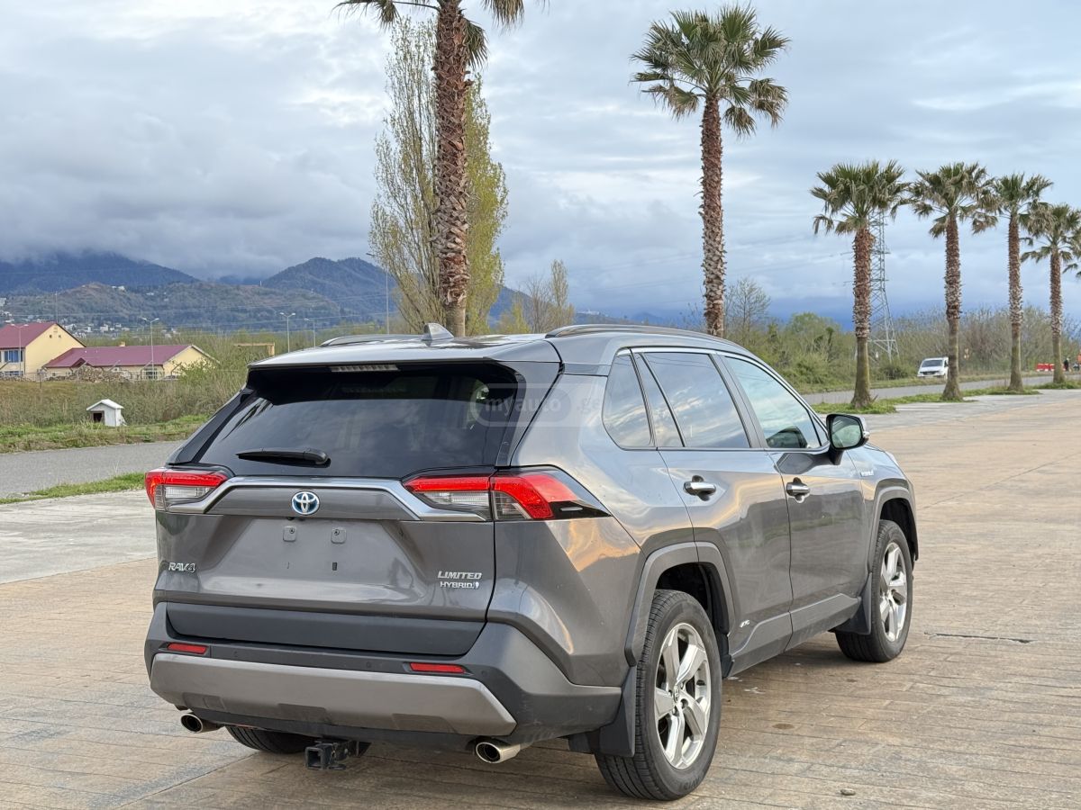 Toyota Rav 4 - фото 8