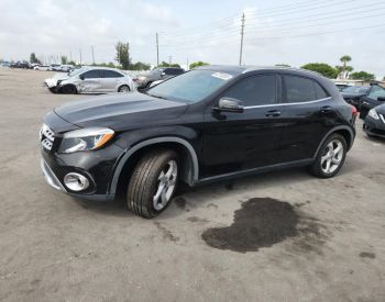 Mercedes-BenzGLA 250