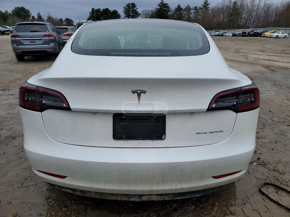 Tesla Model 3 - фото 6