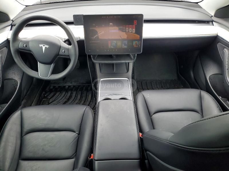 Tesla Model 3 - фото 8