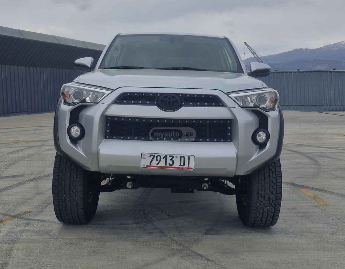 Toyota 4 Runner - фото 2