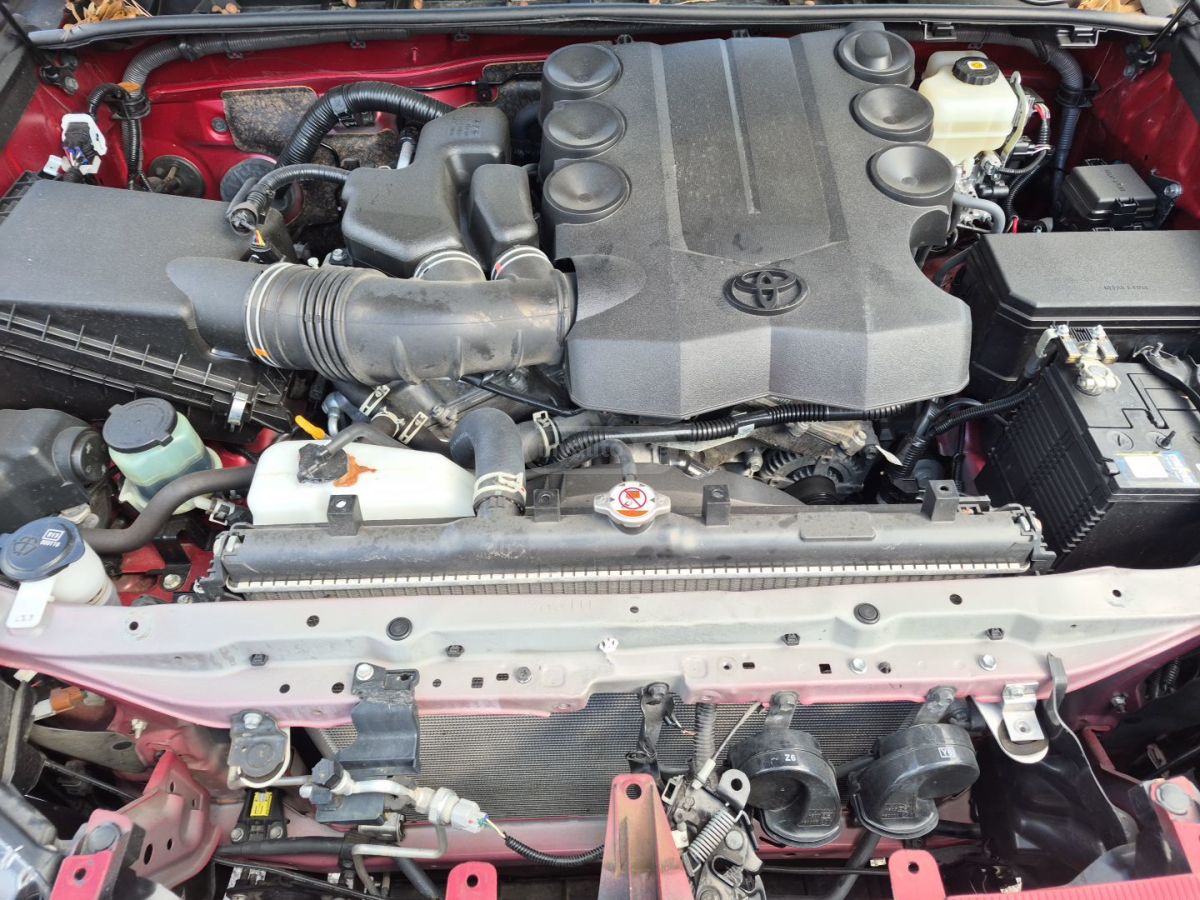 Toyota TRD Off Road 4dr 4x4 Automatic — миниатюра 6