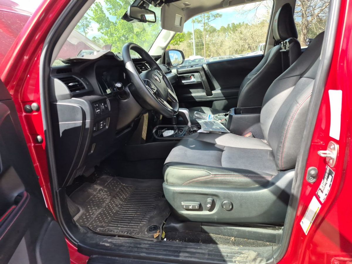 Toyota TRD Off Road 4dr 4x4 Automatic — миниатюра 9