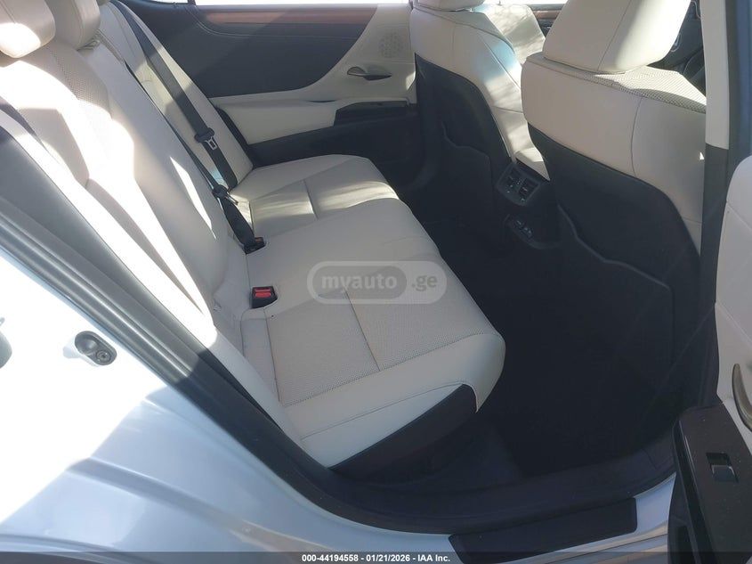 Lexus ES 350 2025 — миниатюра 8