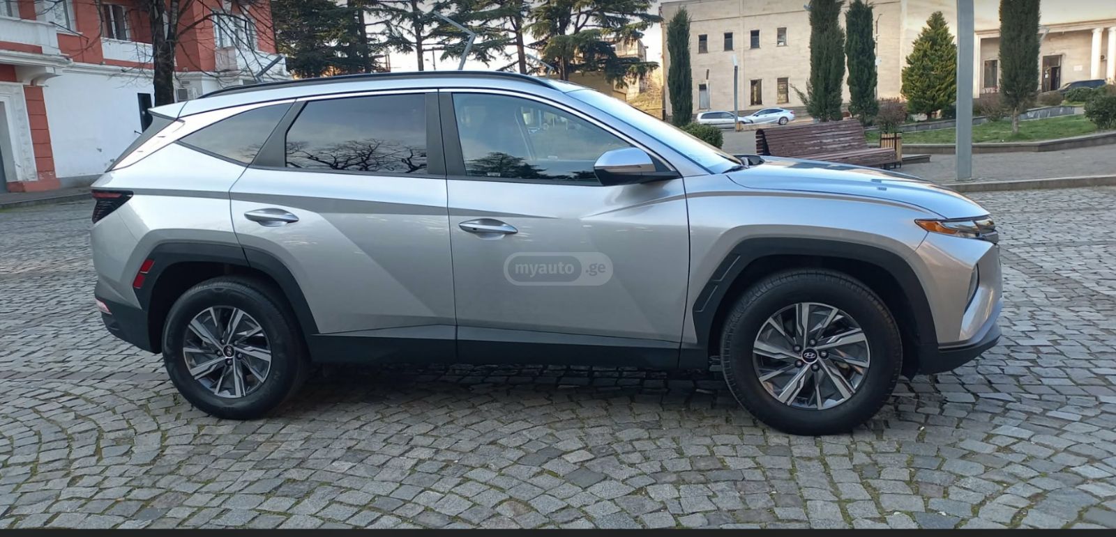 Hyundai SE 4dr All-Wheel Drive Automat — миниатюра 3