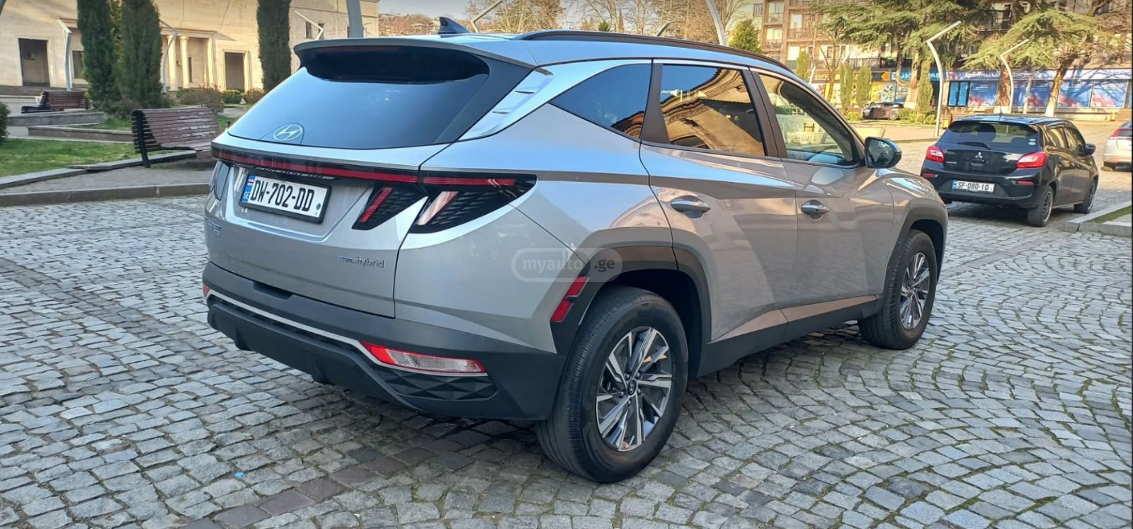 Hyundai SE 4dr All-Wheel Drive Automat — миниатюра 4