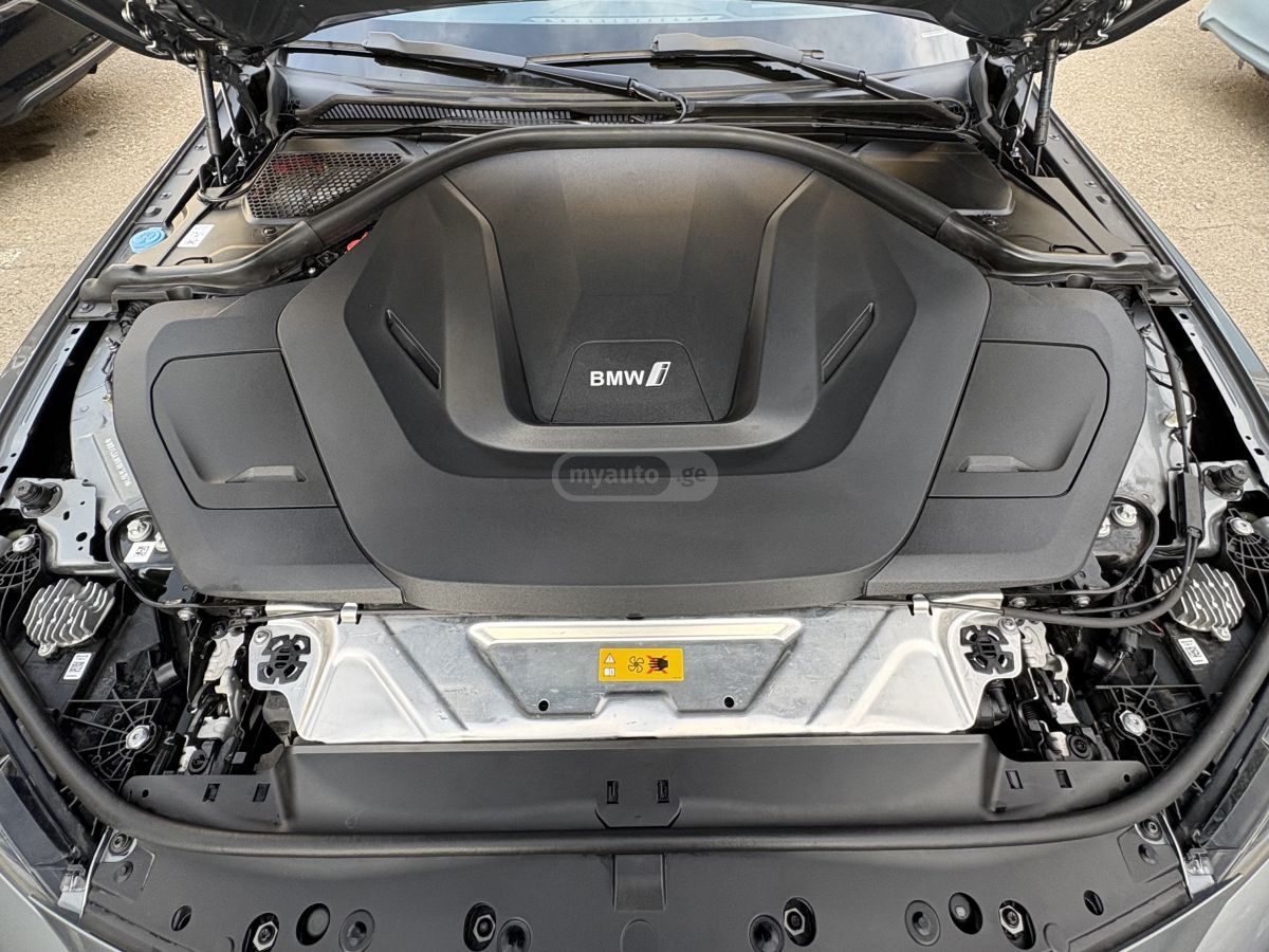 BMW  — миниатюра 10