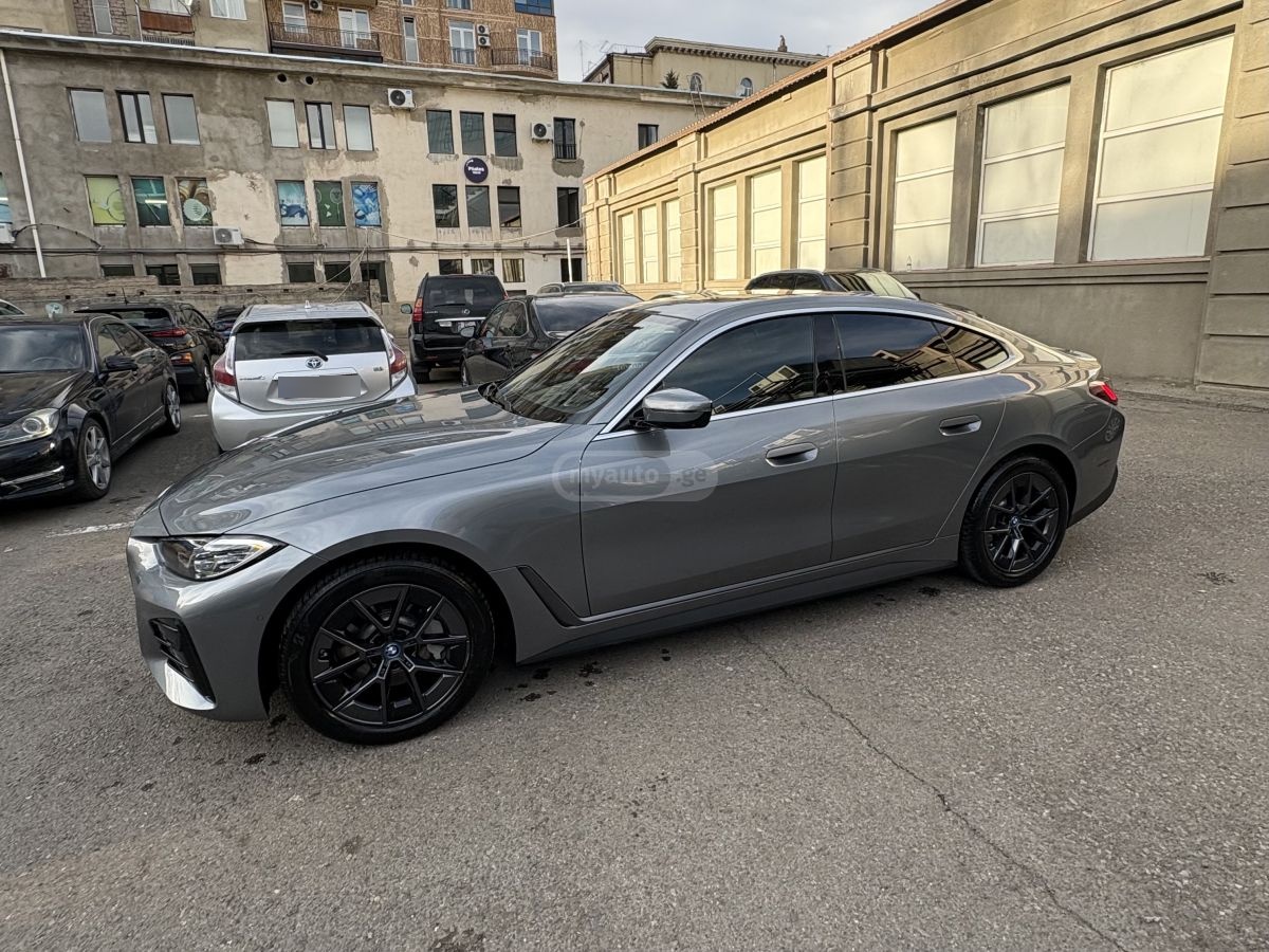 BMW  — миниатюра 4