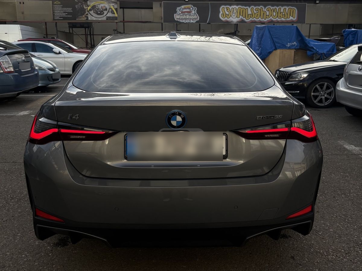 BMW  — миниатюра 5