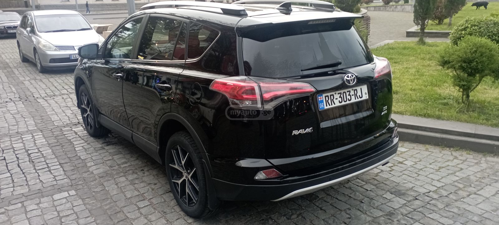 Toyota Rav 4 - фото 4
