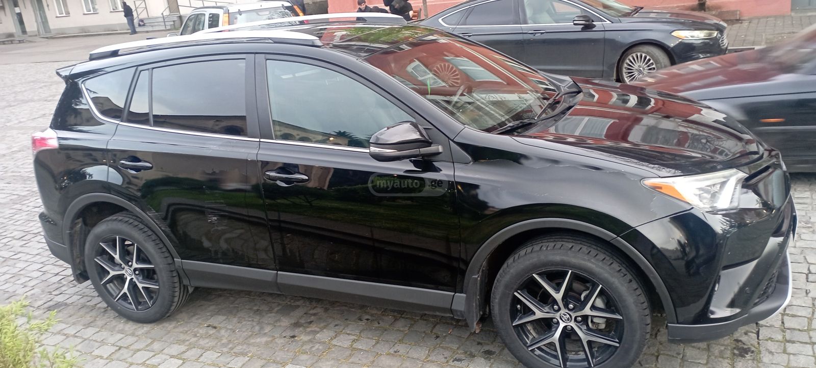 Toyota Rav 4 - фото 6