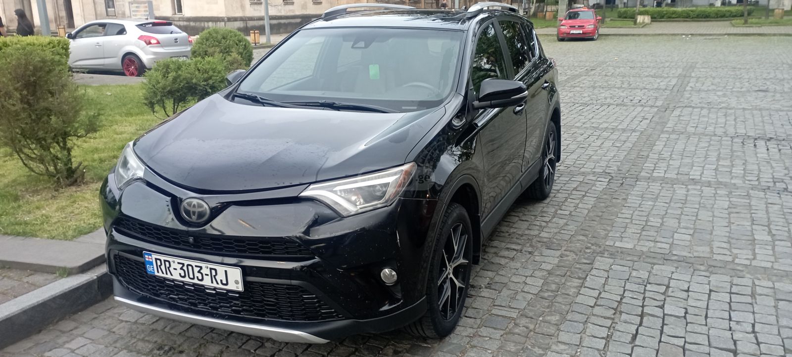 Toyota Rav 4 - фото 8