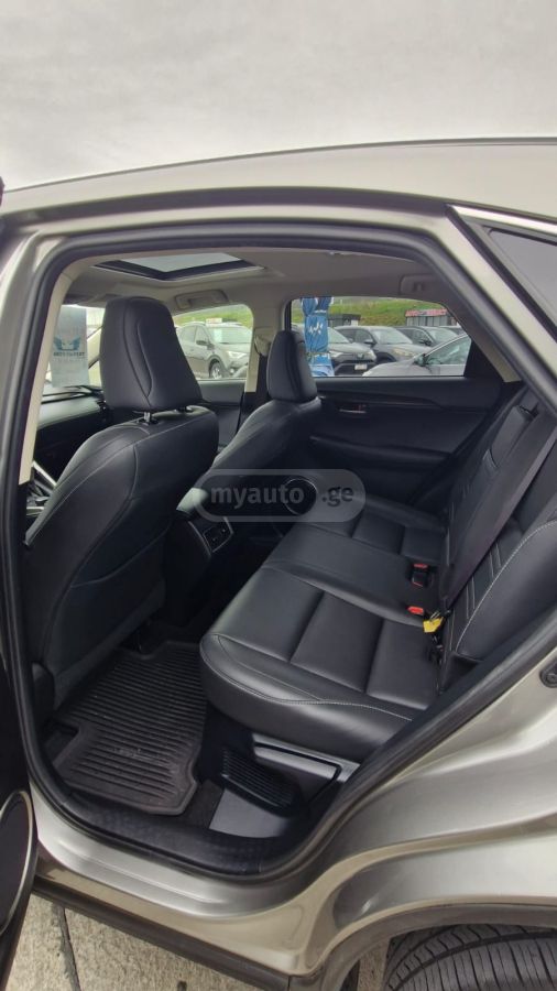 Lexus NX 200 - фото 4