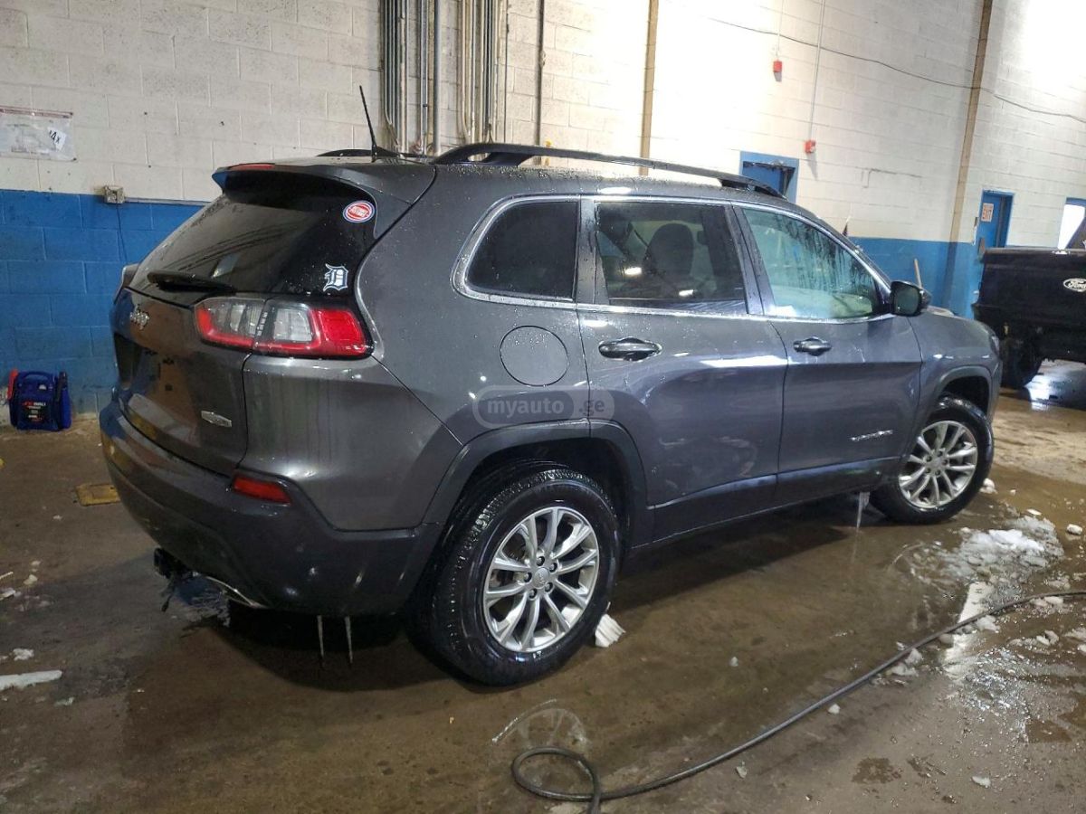 Jeep Cherokee - фото 4