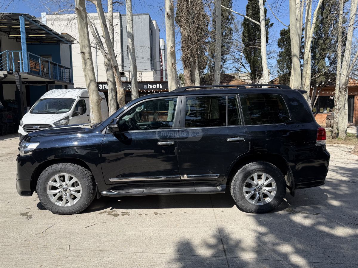 Toyota Land Cruiser - фото 5