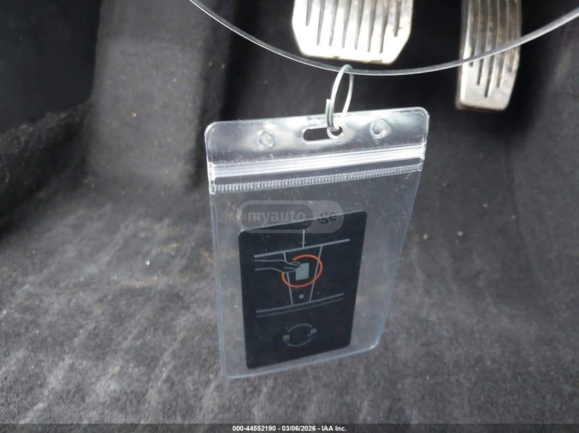 Tesla Model 3 - фото 11