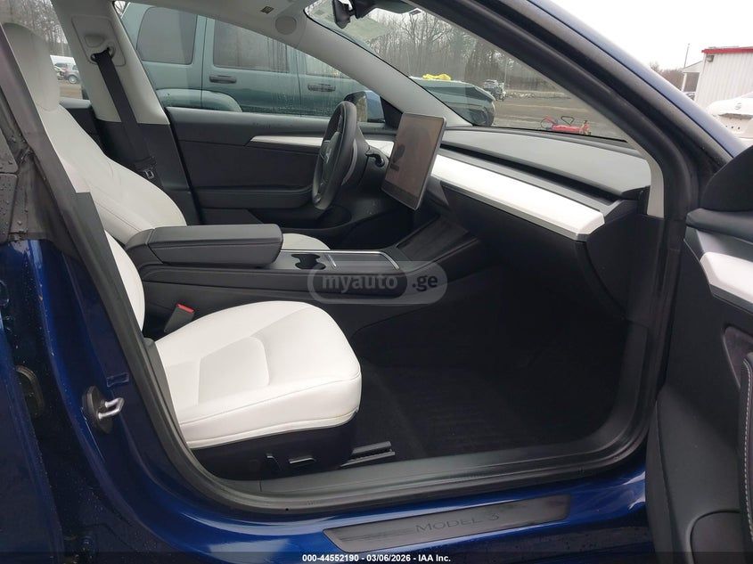 Tesla Model 3 - фото 5