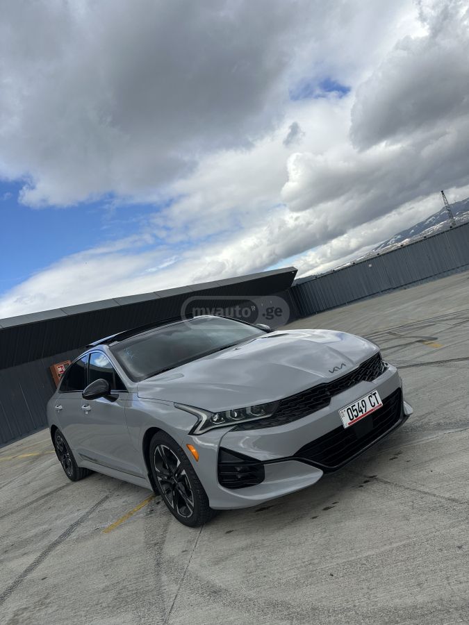 Kia K5 - фото 1