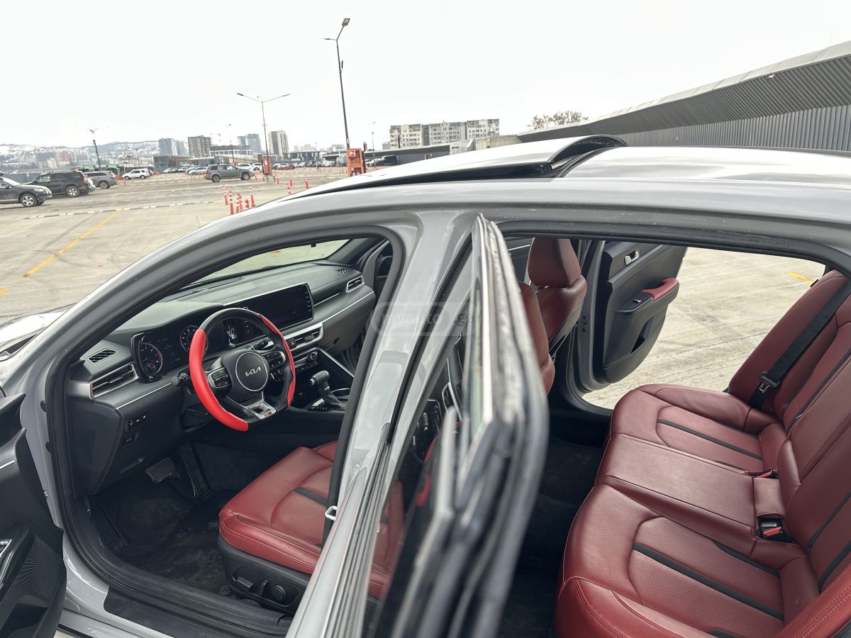 Kia K5 - фото 10