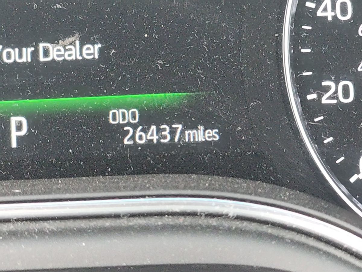 Toyota Limited 4dr Front-Wheel Drive — миниатюра 6