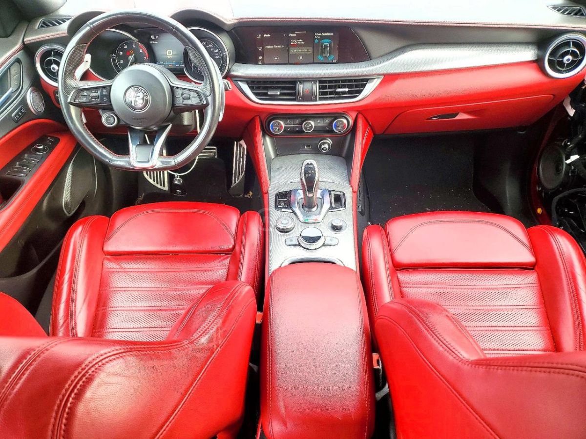 Alfa Romeo Stelvio - фото 8