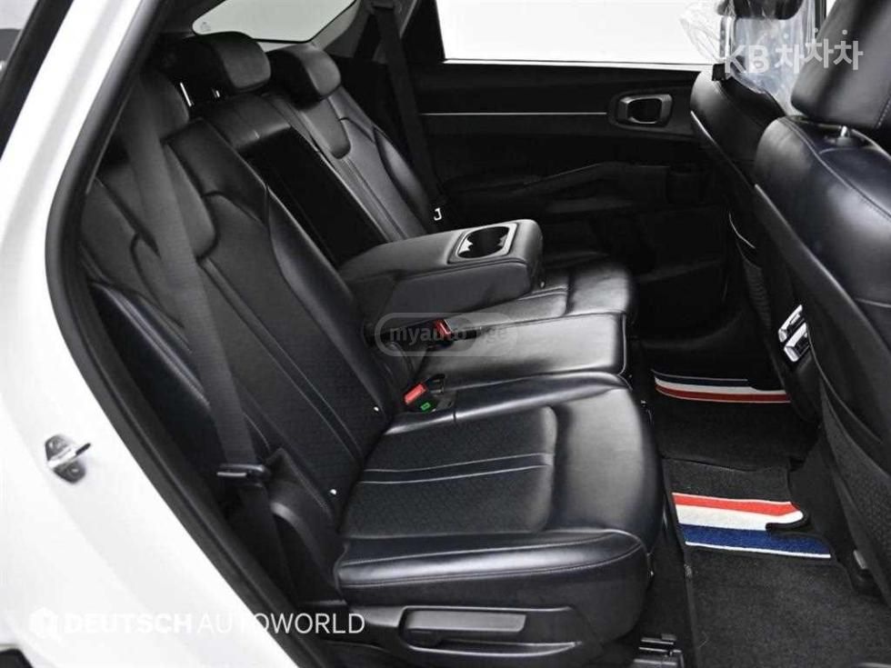 Kia Sorento - фото 11