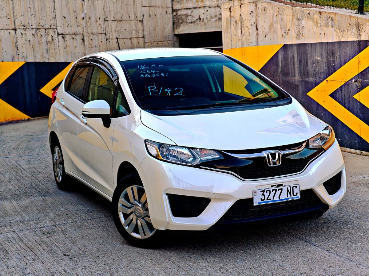 Honda FIT - фото 1