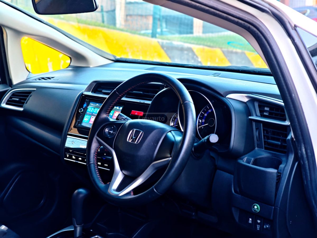 Honda FIT - фото 10