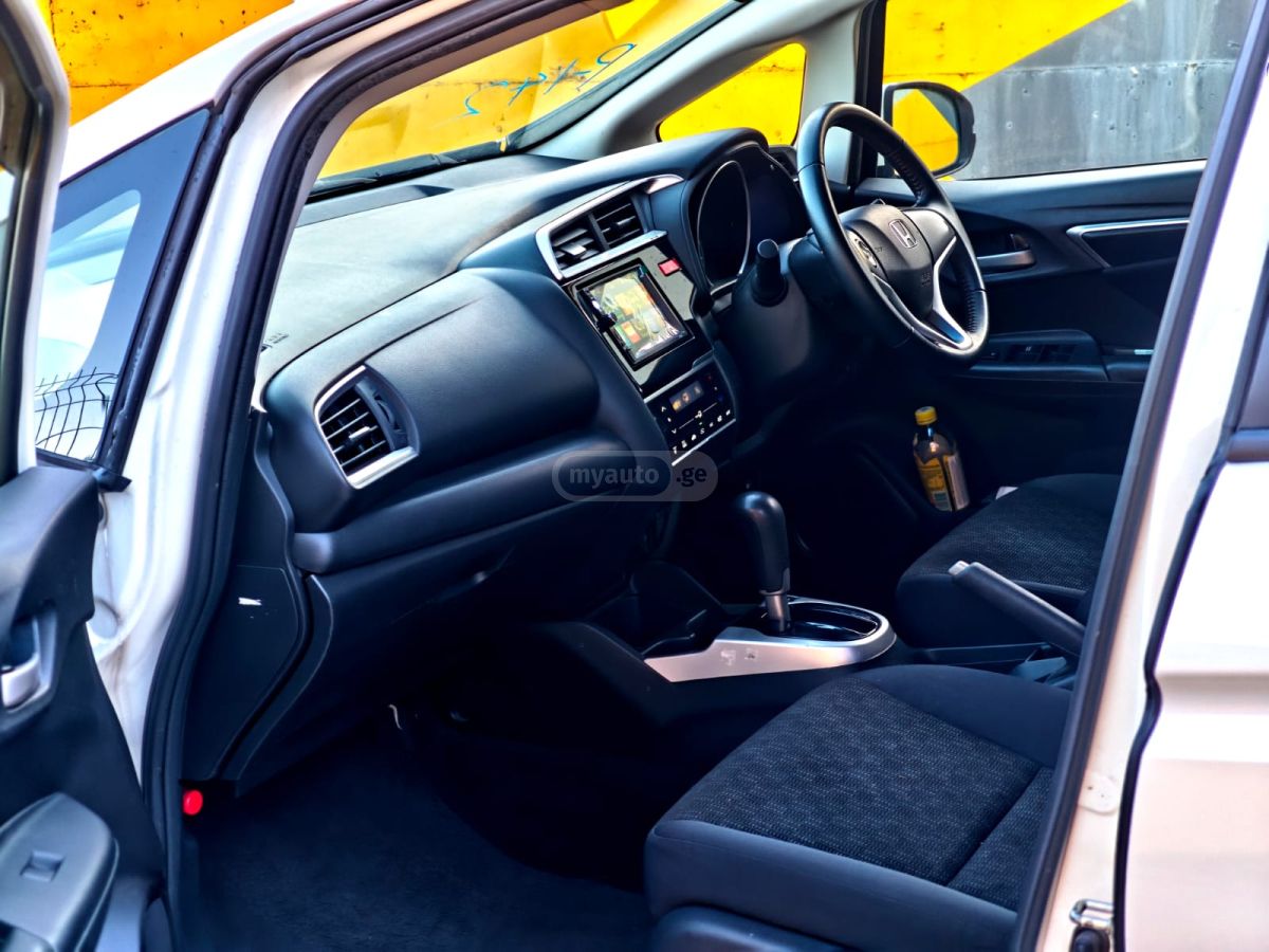 Honda FIT - фото 8