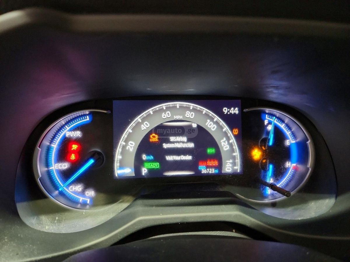 Toyota XSE 4dr All-Wheel Drive CVT — миниатюра 9