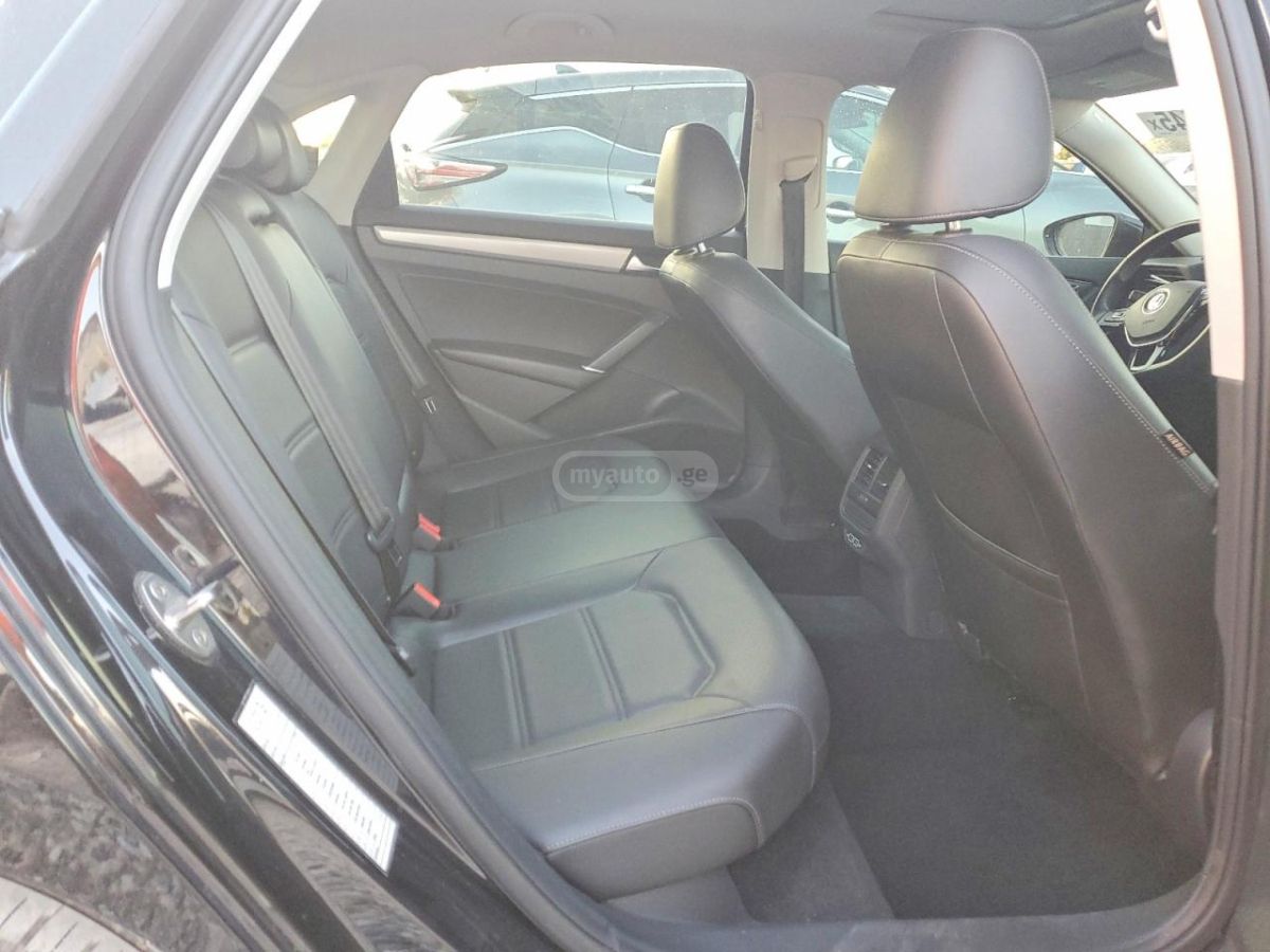 Volkswagen Passat - фото 9