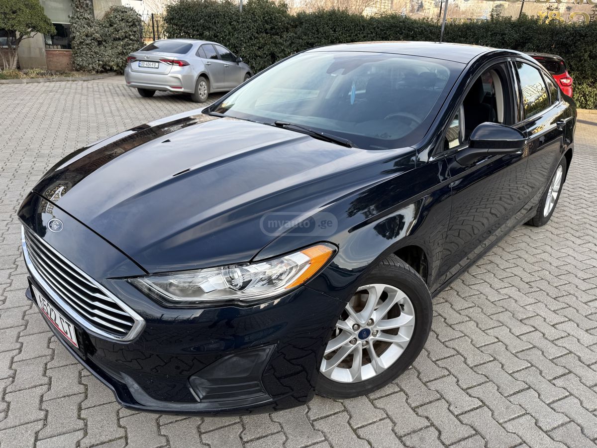 Ford Fusion - фото 1