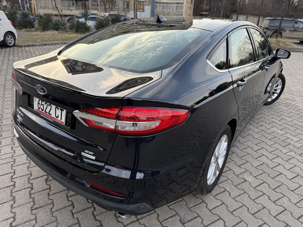 Ford Fusion - фото 3