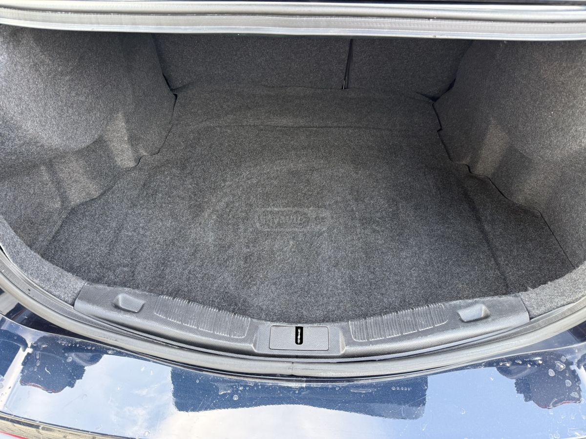 Ford Fusion - фото 9