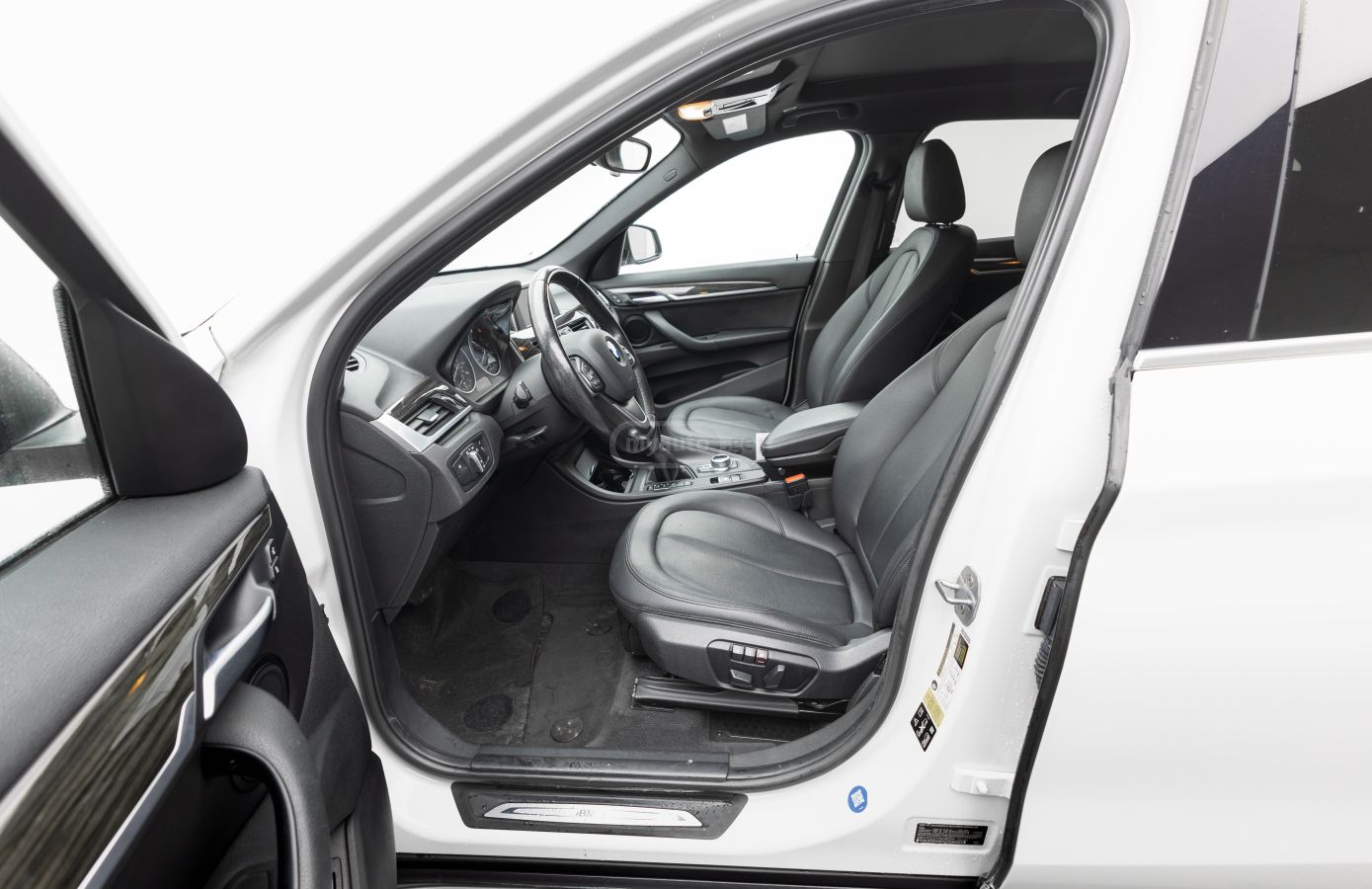 BMW X1 - фото 10