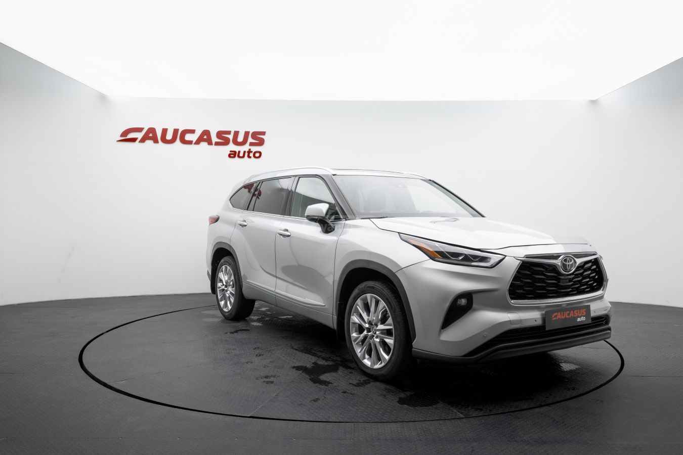 Toyota Highlander - фото 3