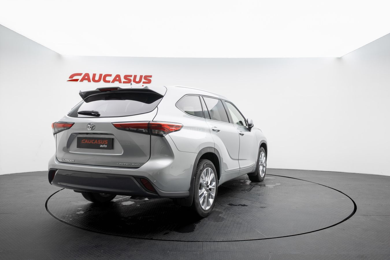 Toyota Highlander - фото 4