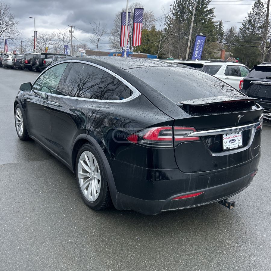 Tesla Model X - фото 2