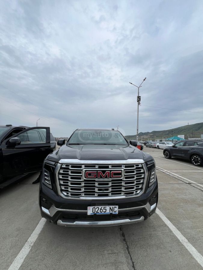 GMC Yukon - фото 1